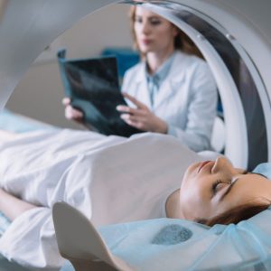 MRI piersi z kontrastem (CM)